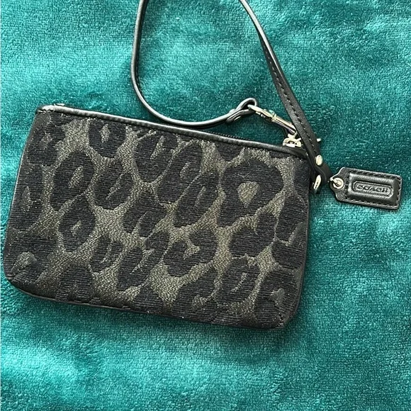 Coach Black Animal Print Wristlet - Picture 4 of 4